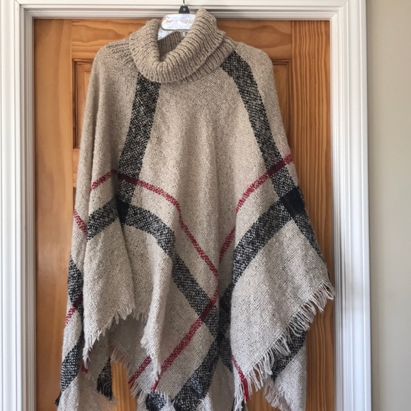 Tops - NWOT super cute poncho